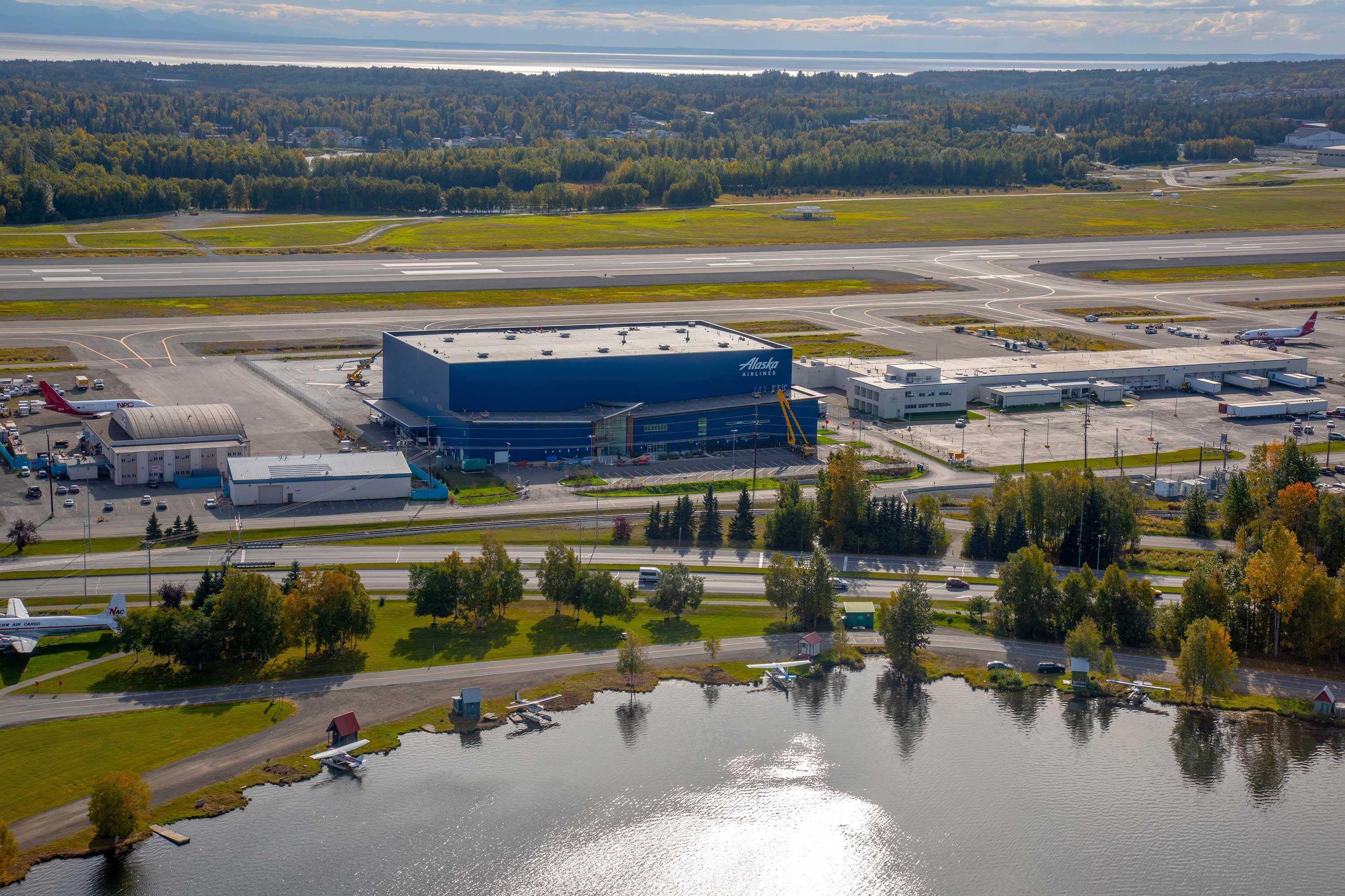 Alaska-Airlines-Hangar--ANC